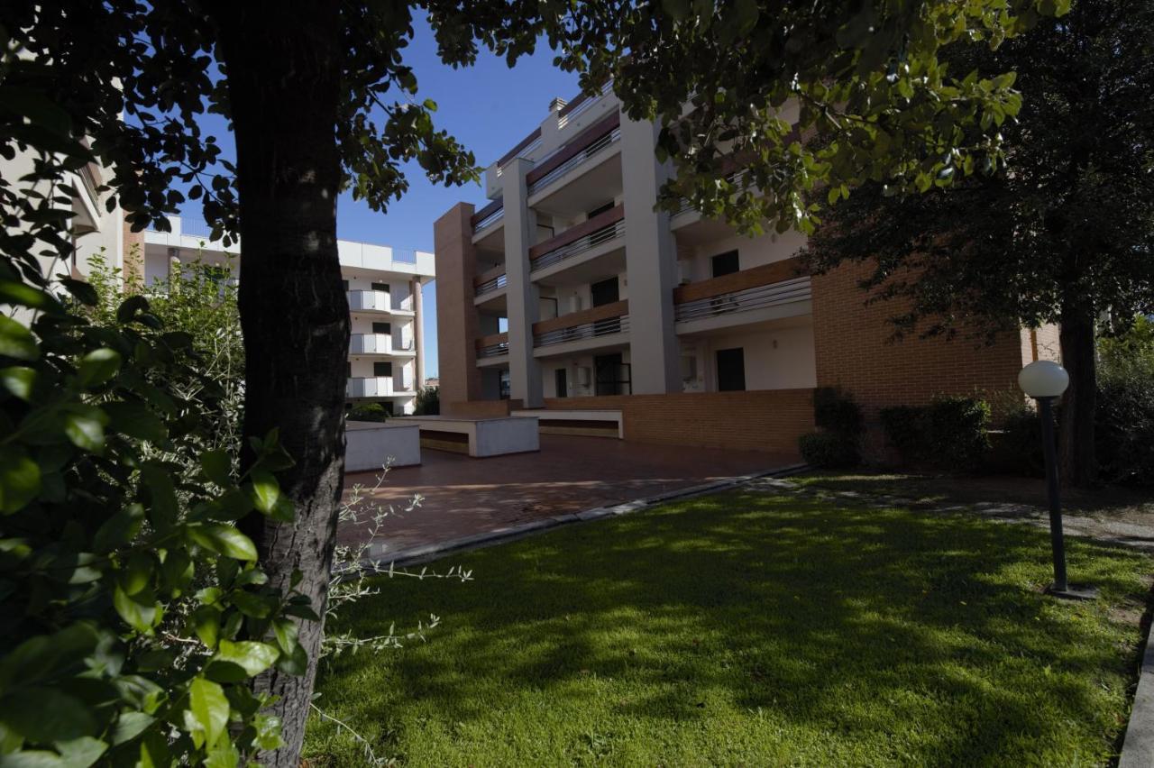 Aparthotel Le Residenze Di Santa Costanza - Mirto/Corbezzolo San Vincenzo Exterior foto