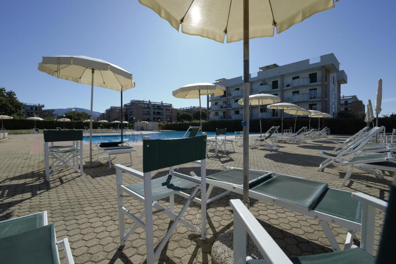 Aparthotel Le Residenze Di Santa Costanza - Mirto/Corbezzolo San Vincenzo Exterior foto